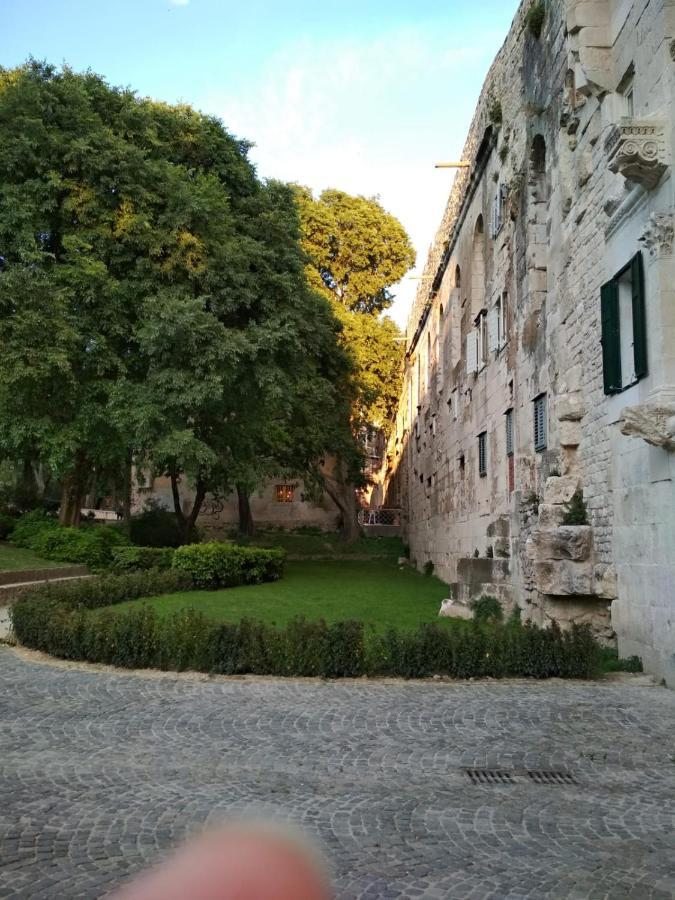 Studio Sfinga In The Heart Of Diocletian'S Palace Split Exterior foto